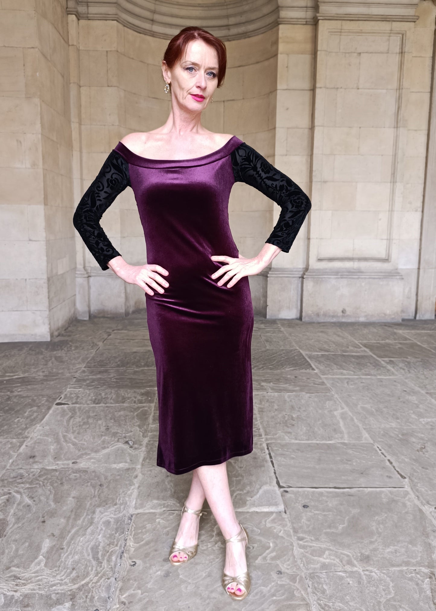 PALOMA Velvet dress with sleeves