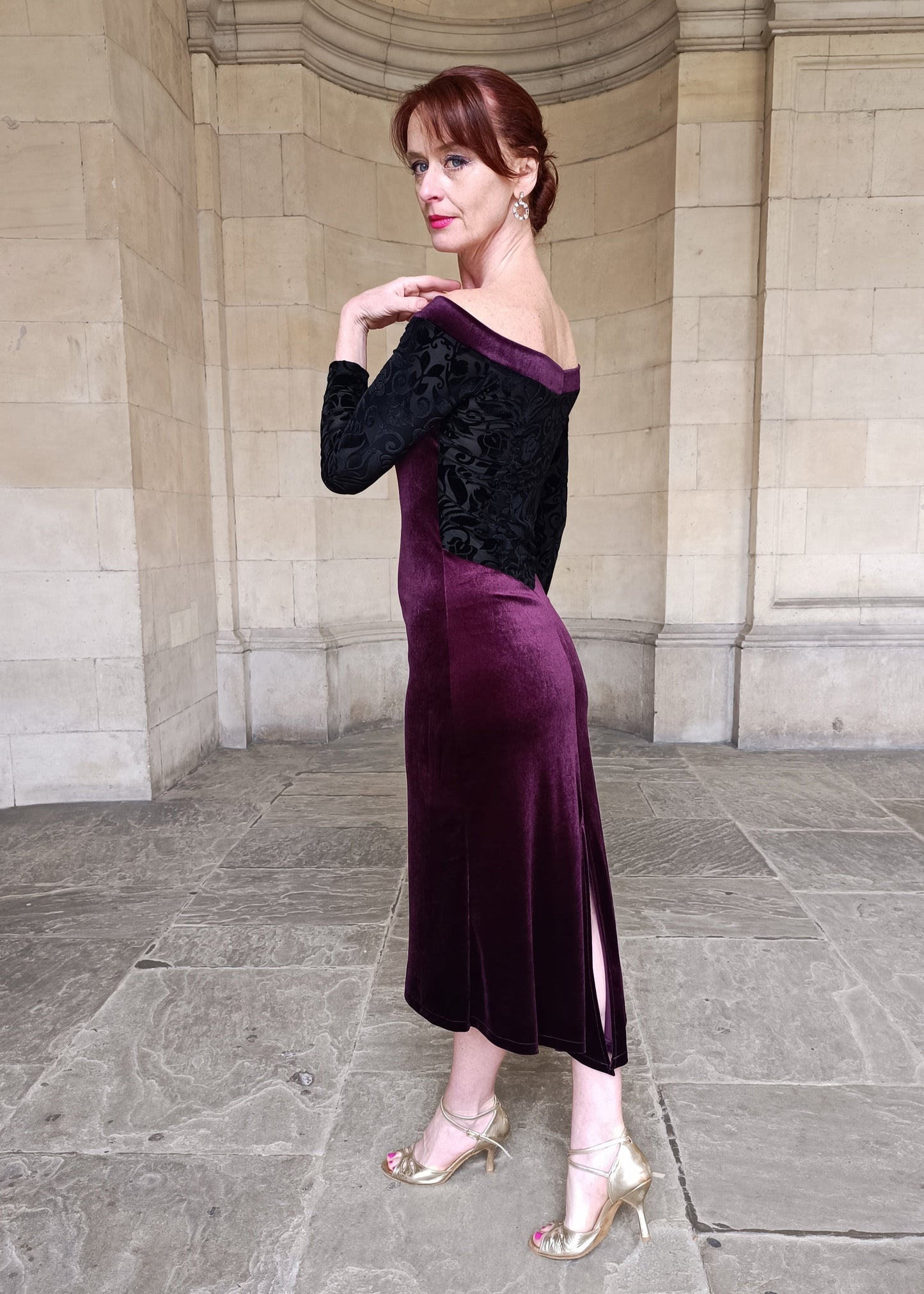 PALOMA Velvet dress with sleeves