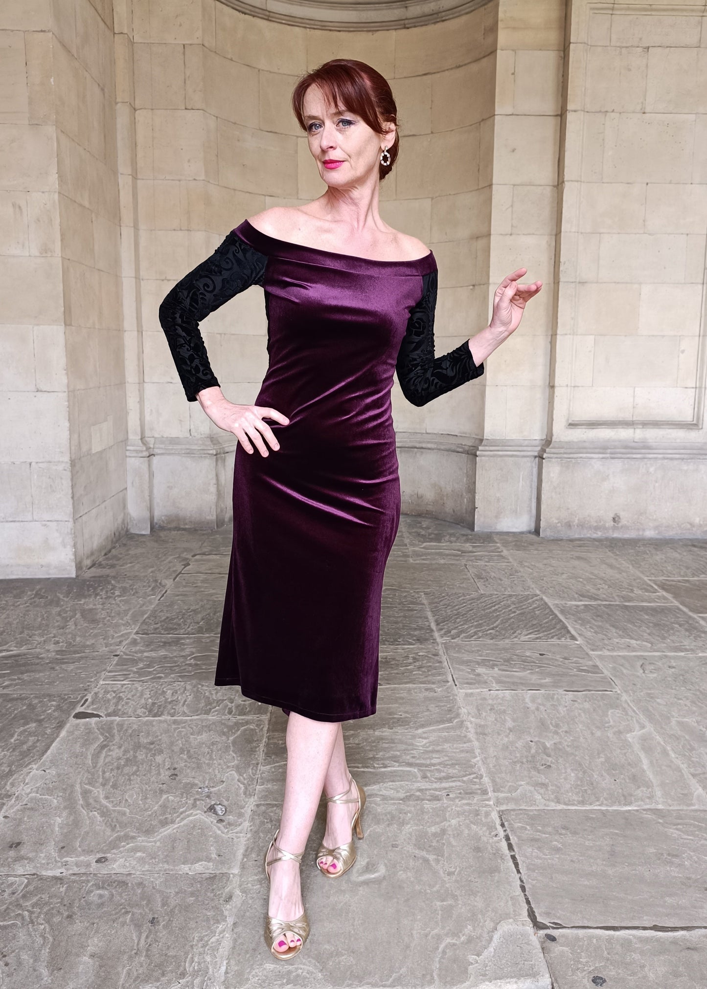 PALOMA Velvet dress with sleeves