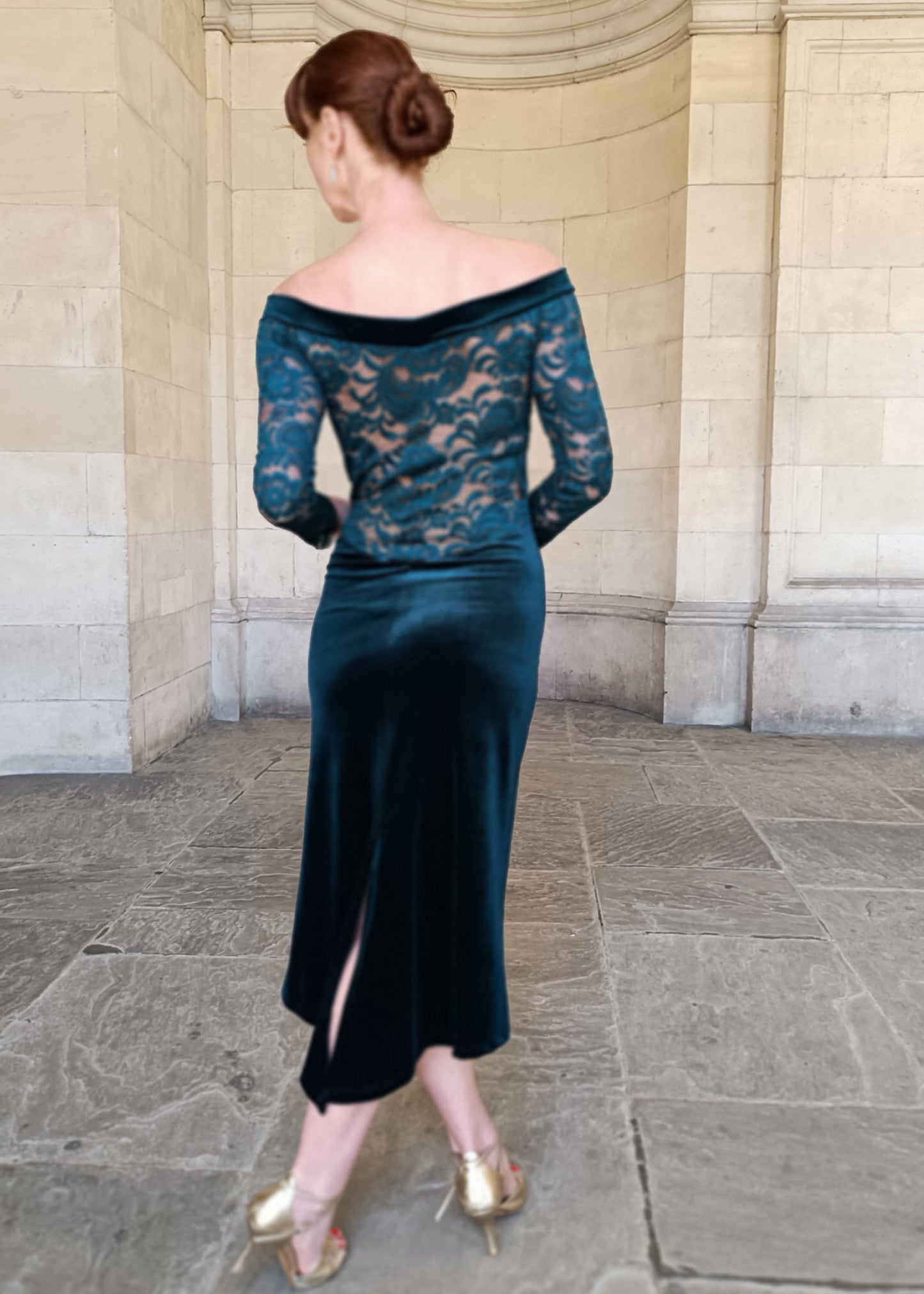 PALOMA Velvet dress with sleeves