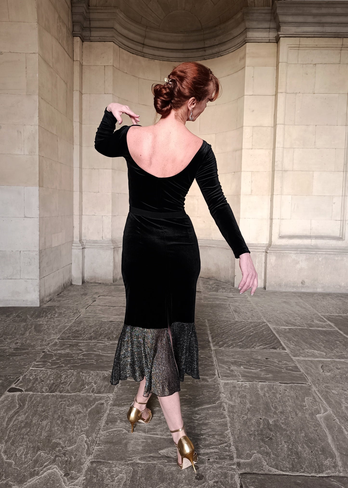 WALLIS velvet dress with sleeves