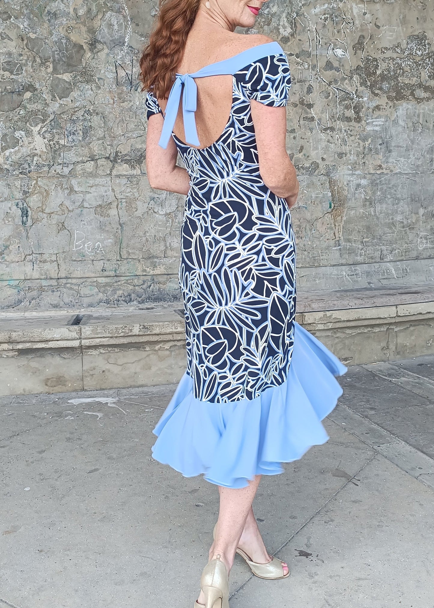 FLORINDA FRILL Tango dress with short sleeves