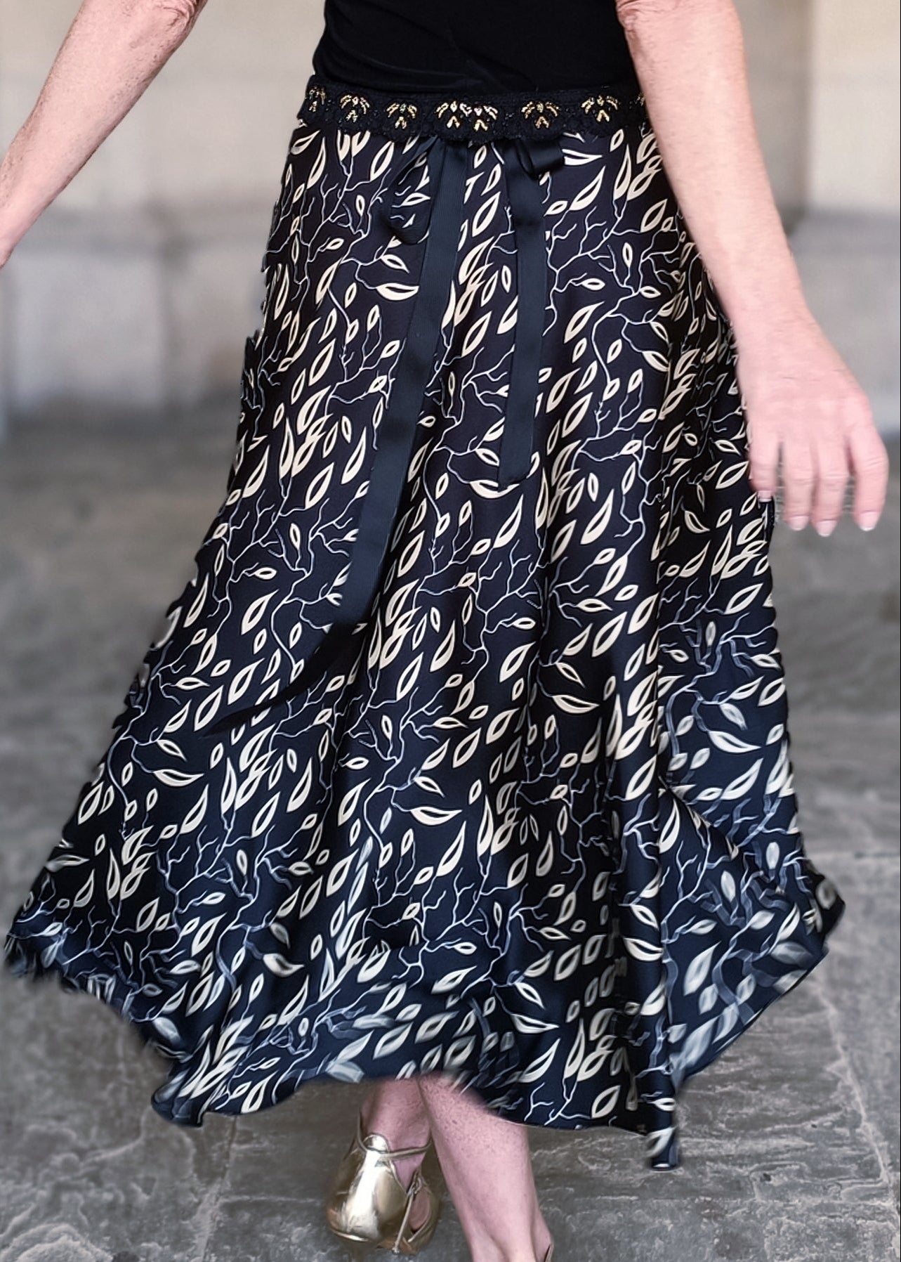 SATIN WRAP skirt