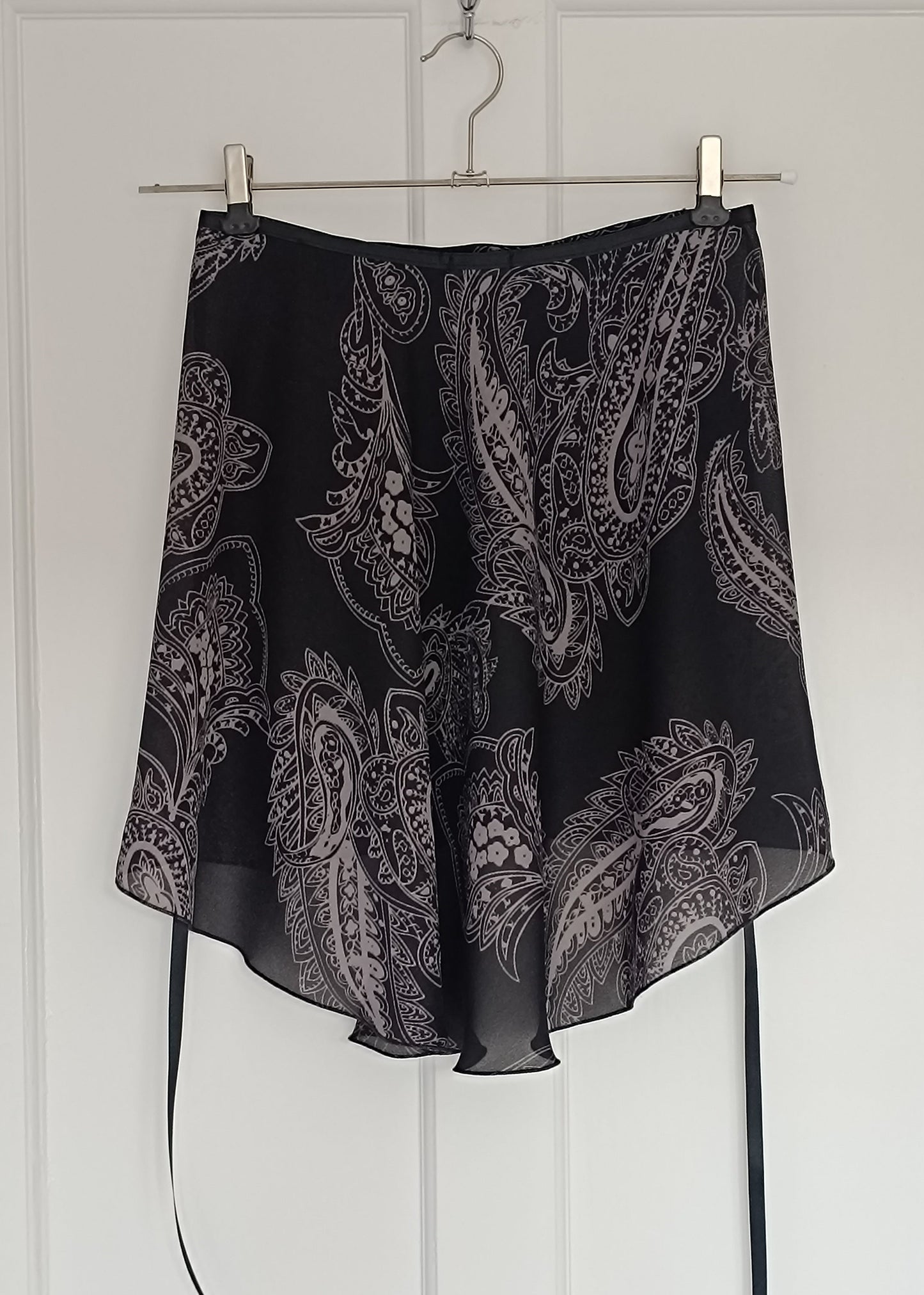 Ballet skirt: Bold Paisley