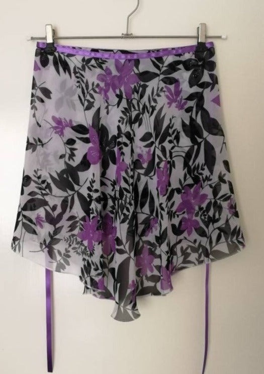 Ballet skirt: Purple / black flowers – Libertas Atelier