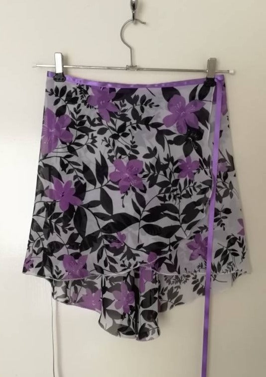 Ballet skirt: Purple / black flowers